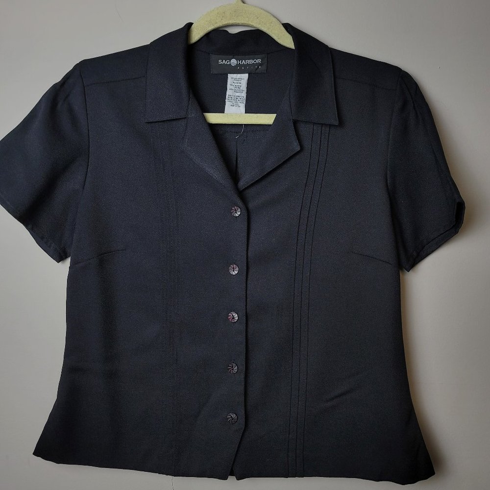 Sag Harbour black button top size Medium petite short sleeves for women Sag Harb